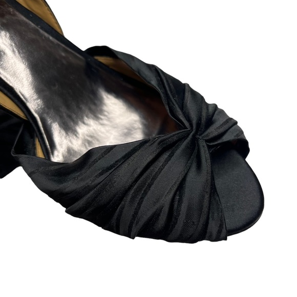 Badgley Mischka Black Ryba D’Orsay Satin Print Heels - Picture 10 of 11